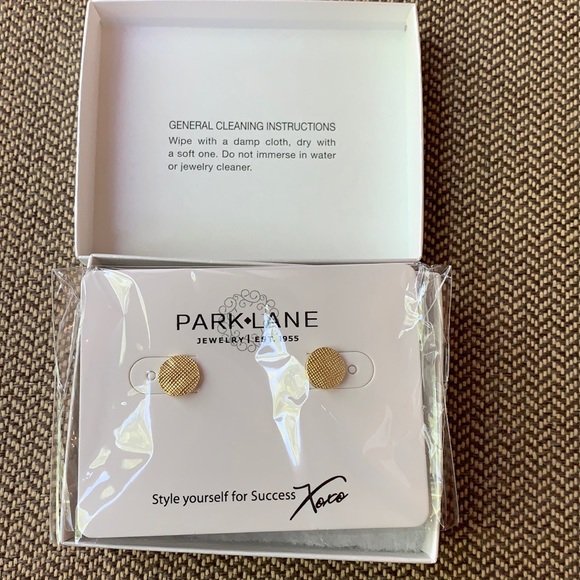 Park Lane Dottie Pierced Earrings - Picture 6 of 9